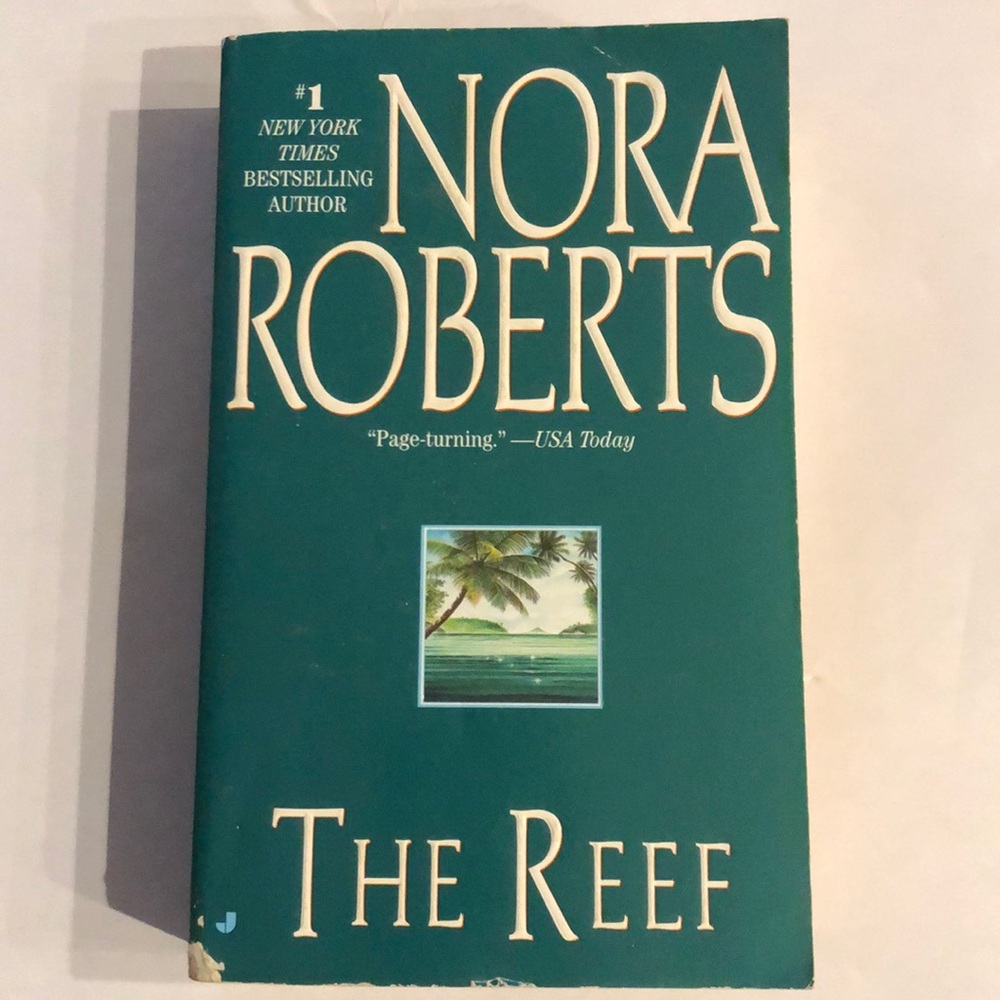 ⭐️5 for $20⭐️ The Reef by Nora Roberts | Book